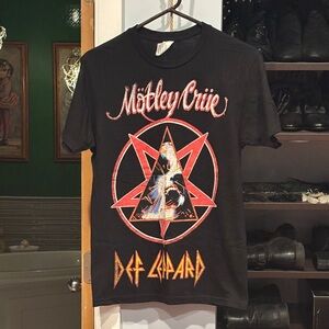 Motley Crue Def Leppard Stadium Tour 2022 T-shirt.